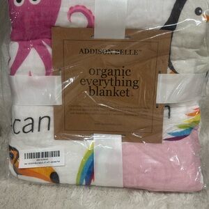 Organic Everything Blanket - Pink and White
